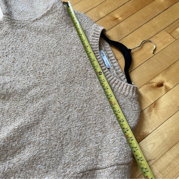 ZARA tan wool alpaca blend relaxed fit chunky knit sweater - Picture 8 of 11
